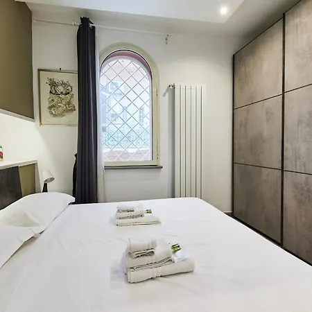 Apartment Iflat One Step From Colosseum