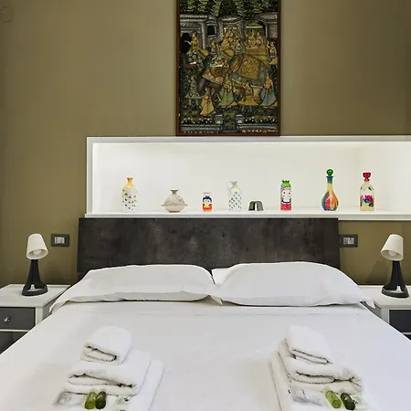 Iflat One Step From Colosseum Rom