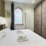 Apartment Iflat One Step From Colosseum
